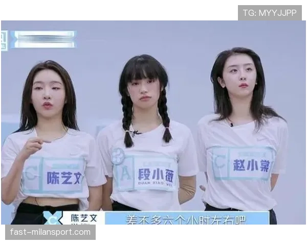 陈艺文居然把自拍照修成了暴富宣传片？这日常反差我真服了
